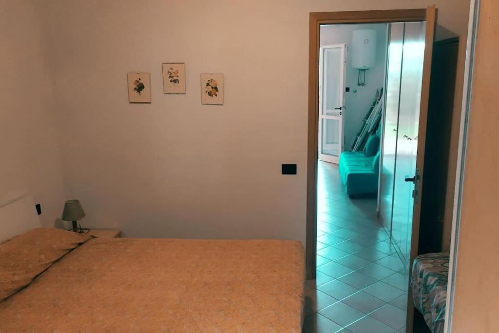 Nisportino, Elba. Bilocale Con Patio Vista Mare. Villa Casa Castagno Bagian luar foto